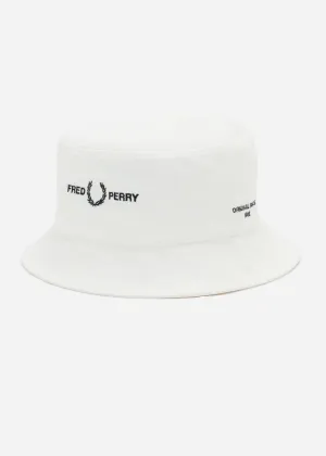 Branded twill bucket hat - snow white