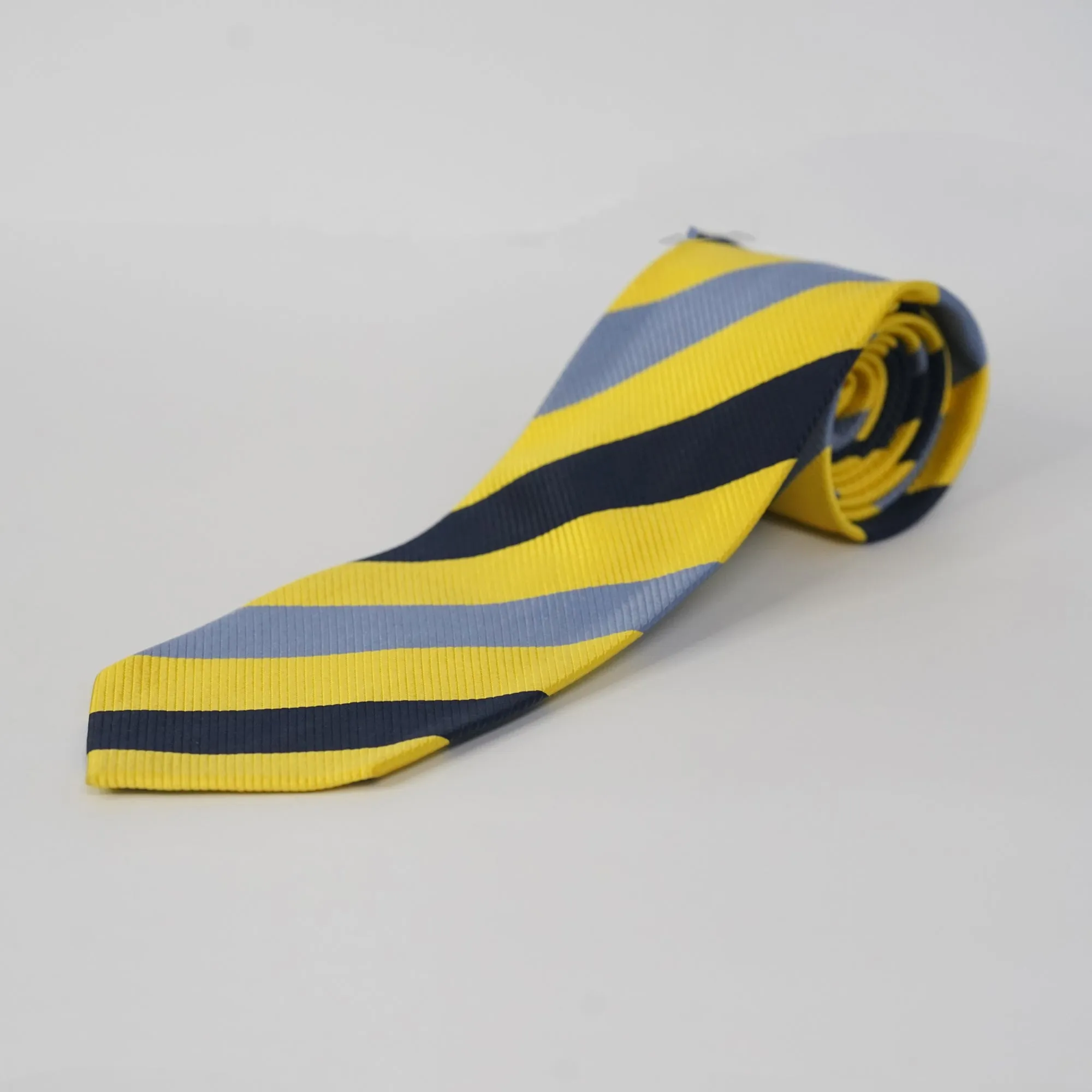 THE YELLOW STRIPED TIE